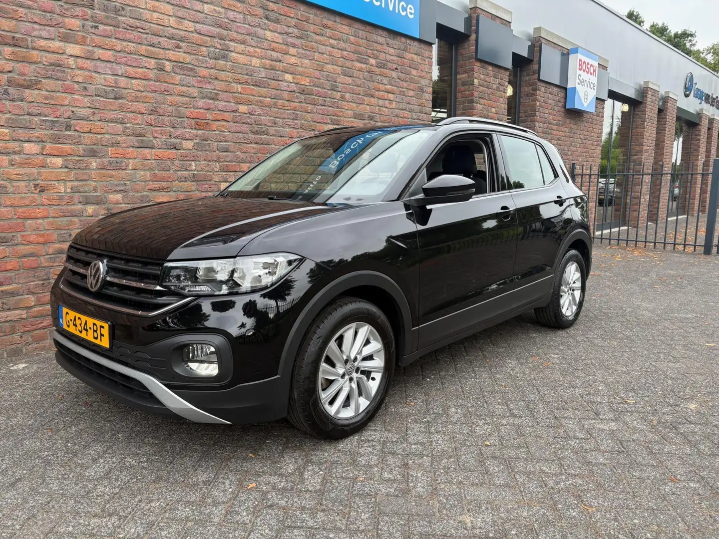 Volkswagen T-Cross 1.0 TSI Life|Carplay|ACC|Navi Zwart - 1