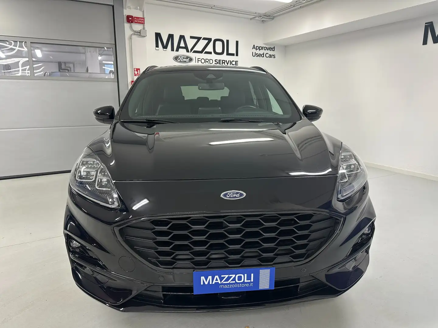 Ford Kuga 1.5 ecoblue ST-Line X 2wd 120cv auto Nero - 2
