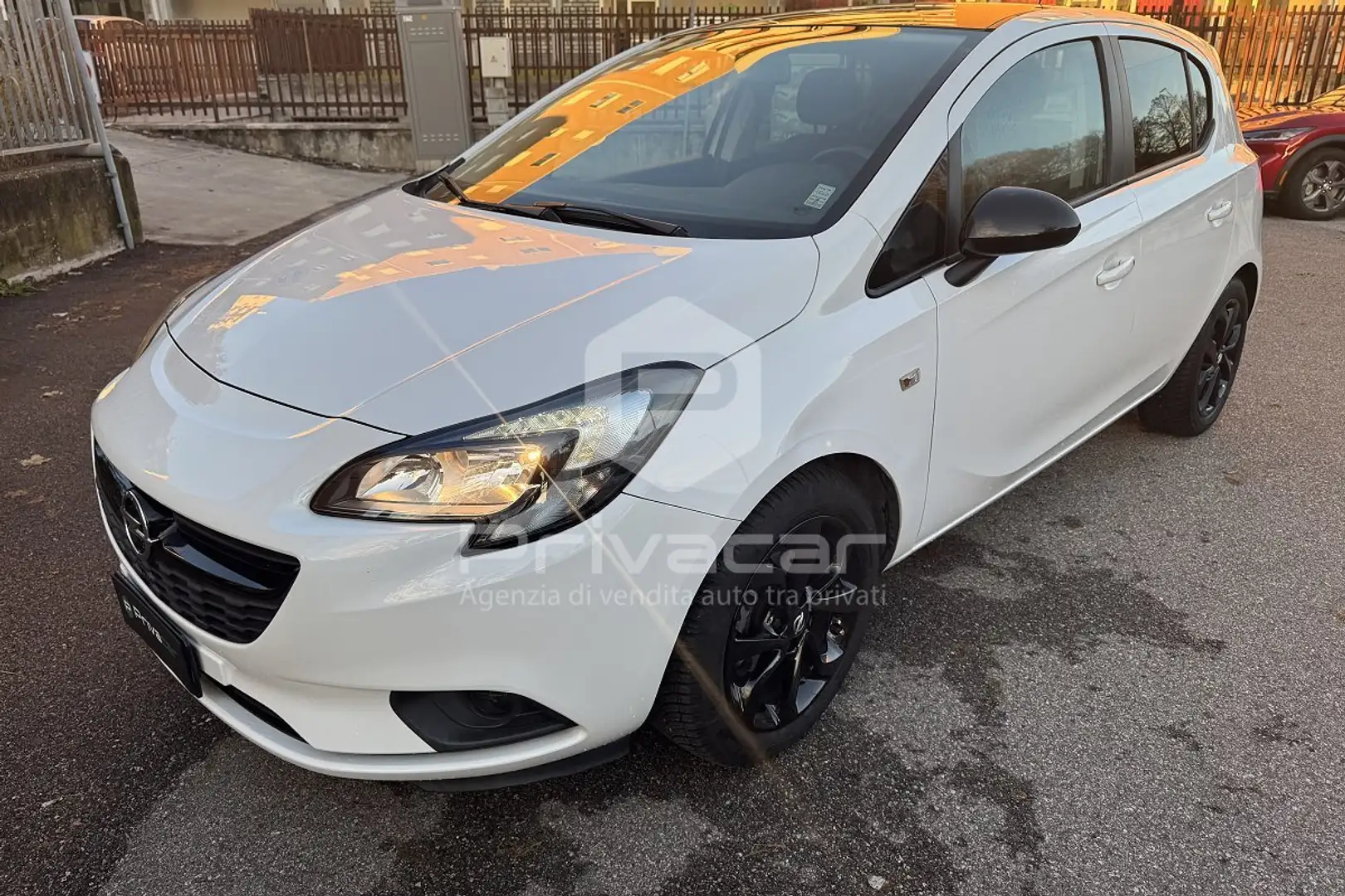 Opel Corsa Corsa 1.4 90CV GPL Tech 5 porte b-Color Blanc - 1