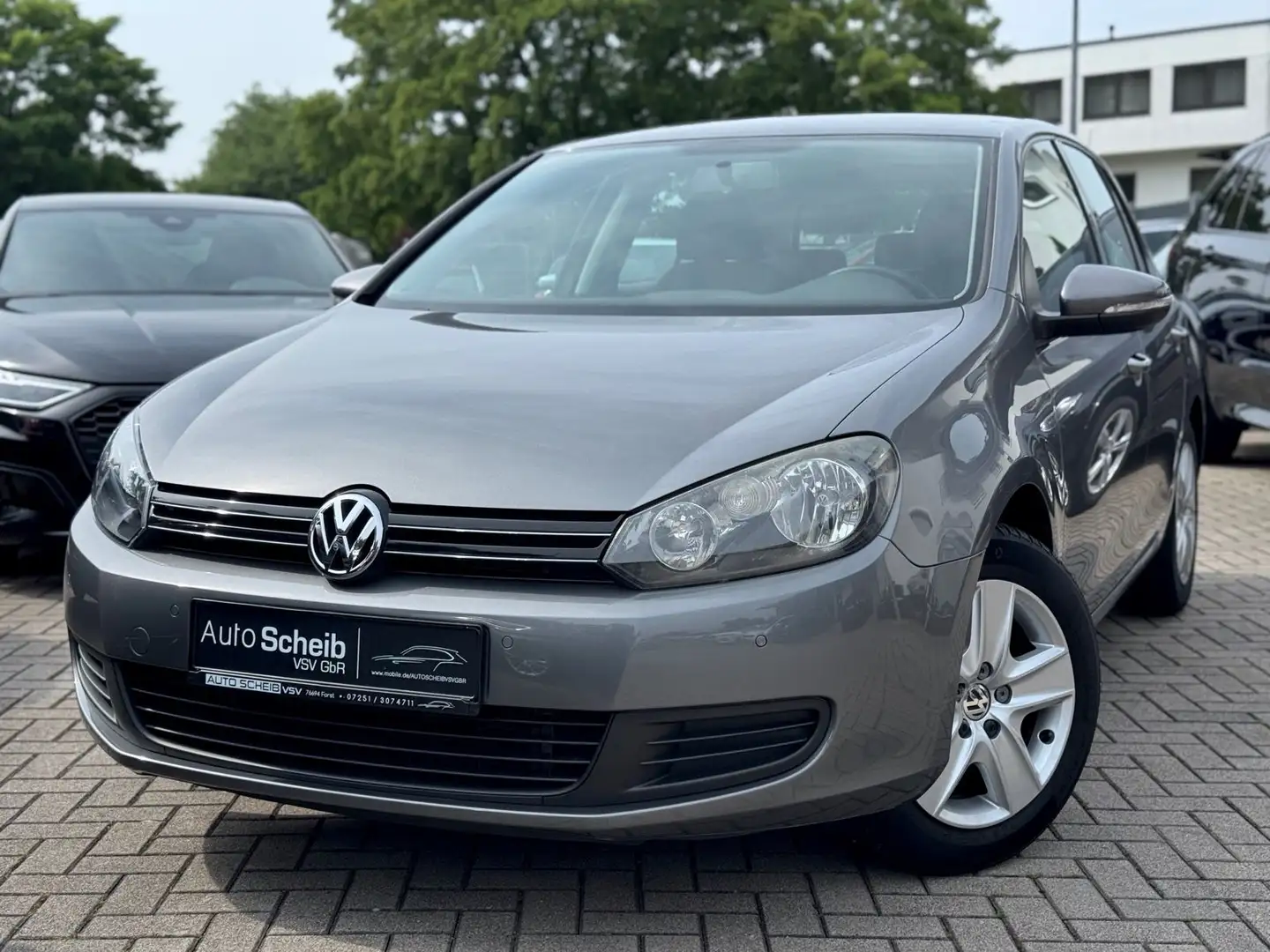 Volkswagen Golf VI*1.Hand*Klima*AHK* Gris - 1