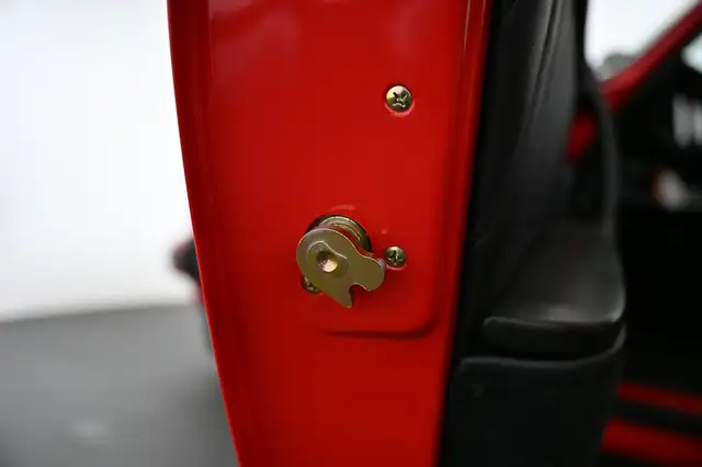 Porsche 911 view 30