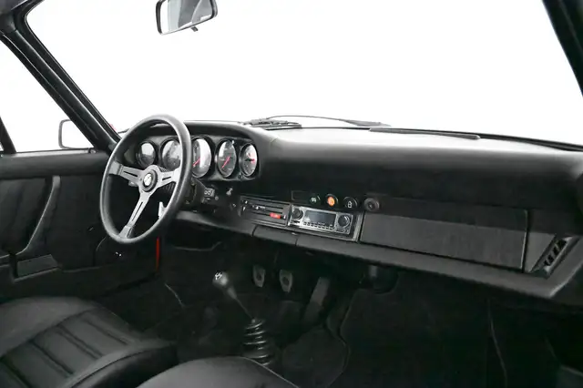 Porsche 911 view 21