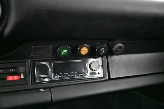 Porsche 911 view 26