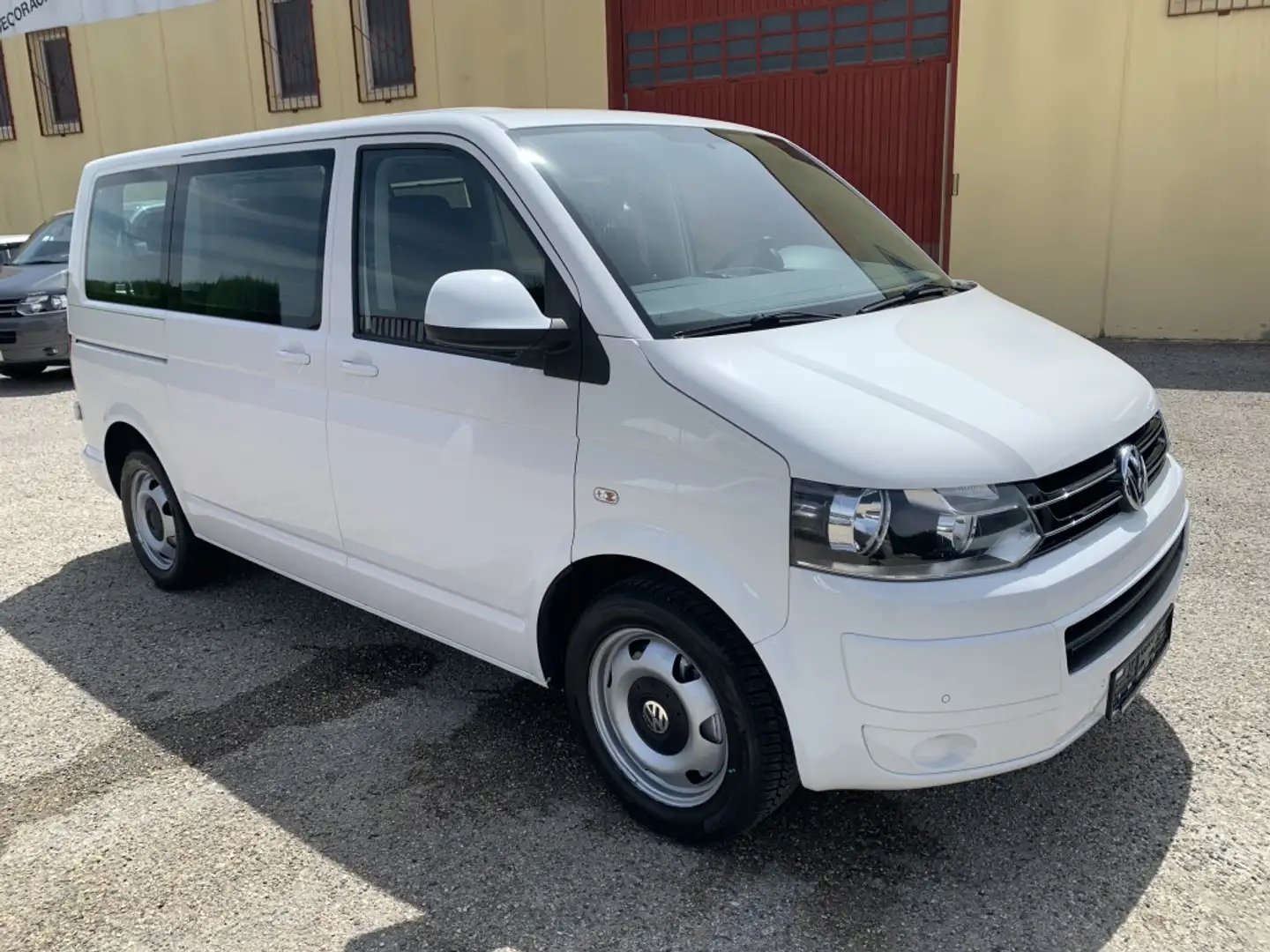 Volkswagen Caravelle Comercial VOLKSWAGEN Industrial Automá Blanco - 1