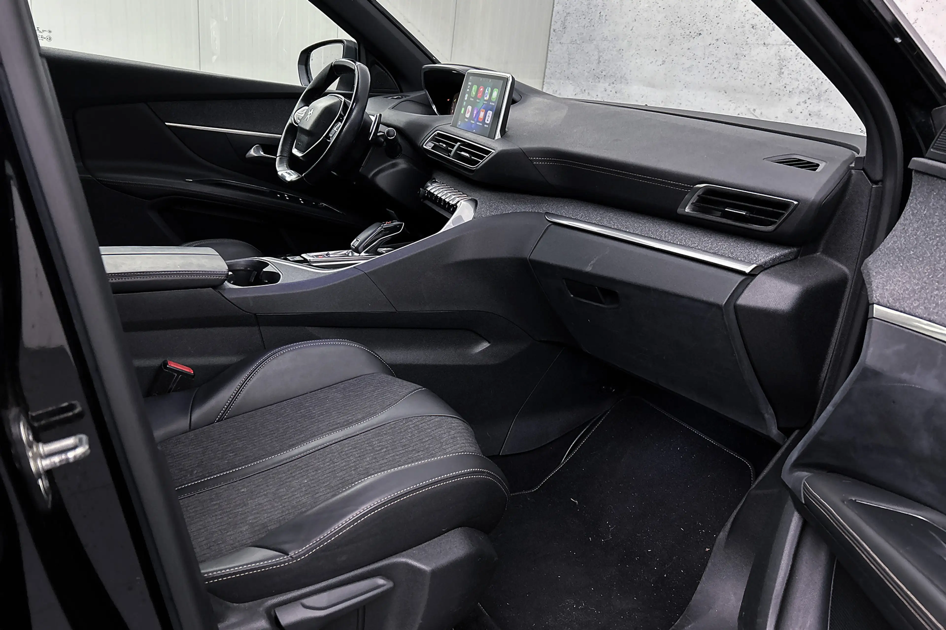 Peugeot 3008 1.6 e-THP GT Line | Trekhaak | Camera | Half leder — photo 31