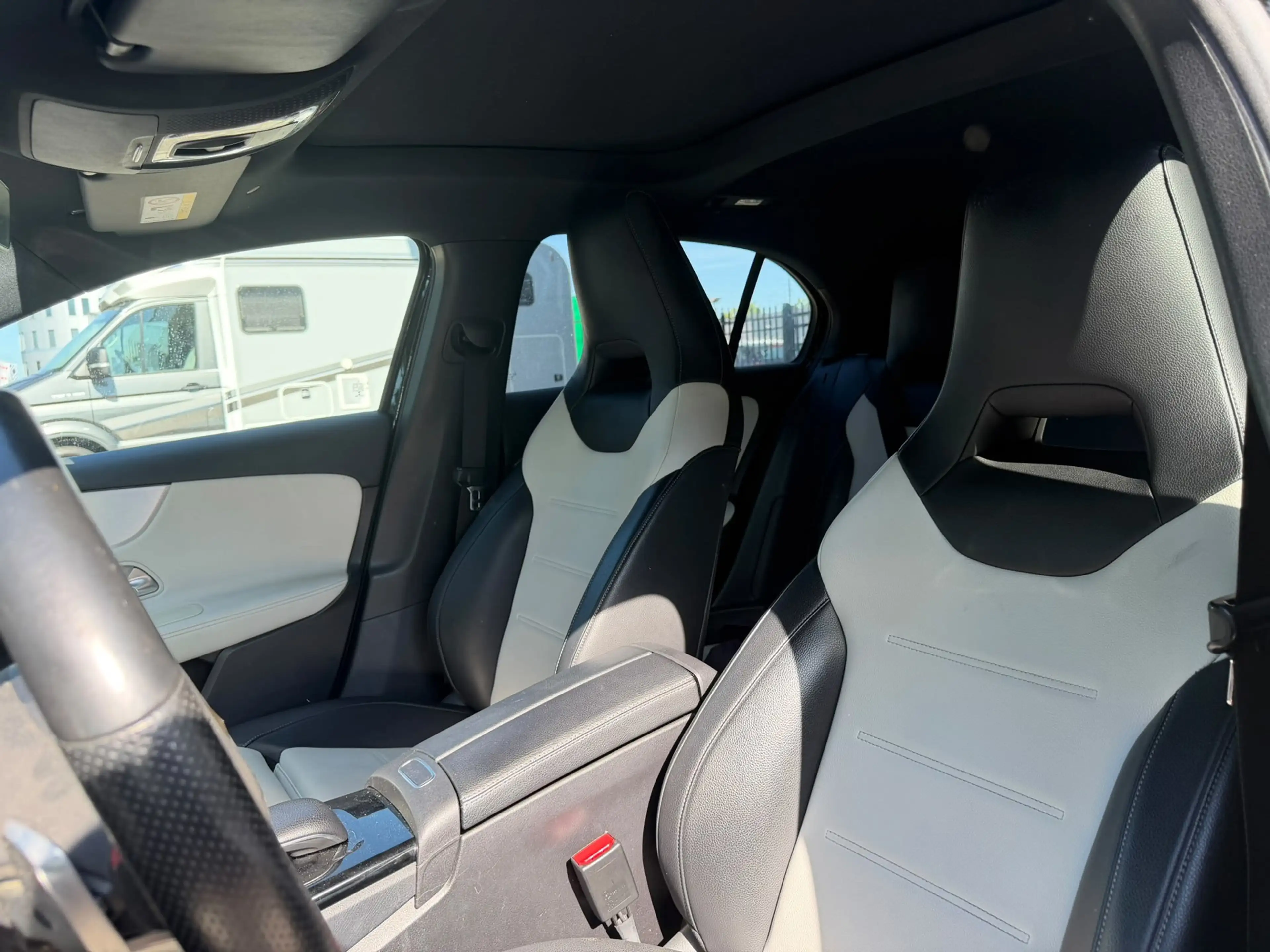 Mercedes-Benz A 220 Premium Plus l PANORAMADAK l MOTOR KAPOT — photo 4
