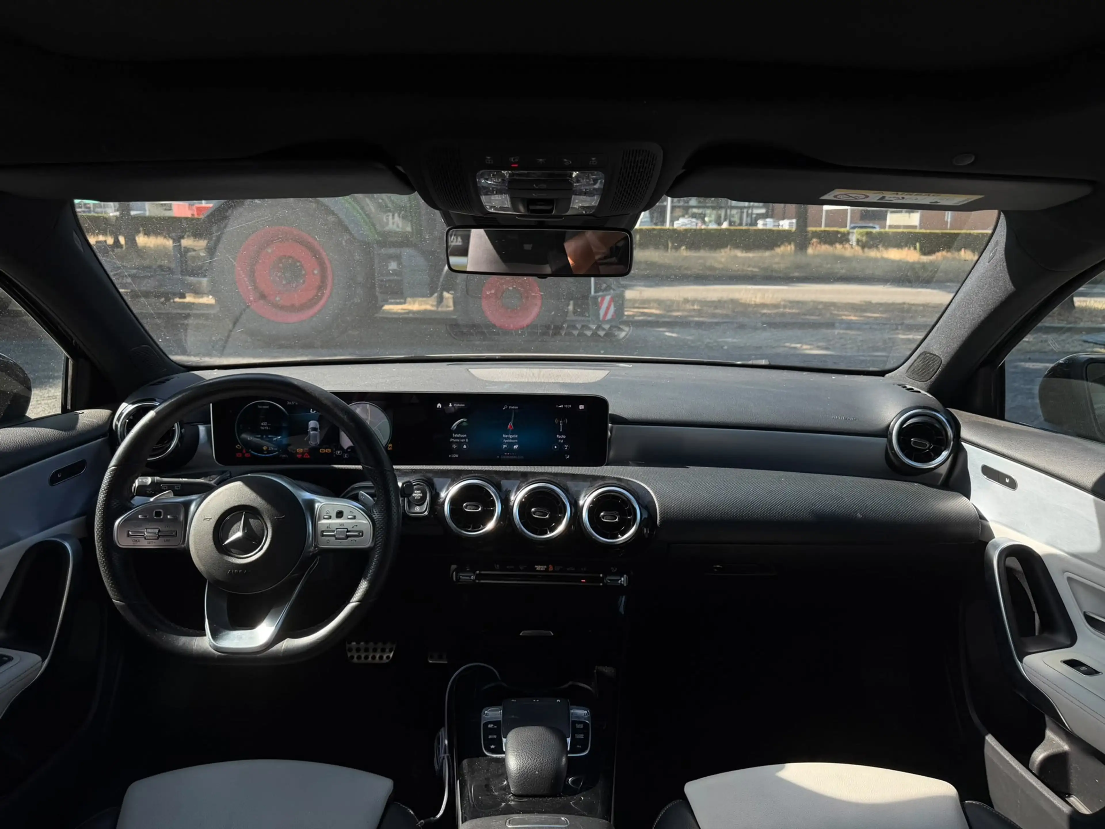 Mercedes-Benz A 220 Premium Plus l PANORAMADAK l MOTOR KAPOT — photo 3