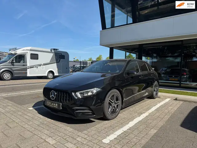 Mercedes-Benz A 220 Premium Plus l PANORAMADAK l MOTOR KAPOT