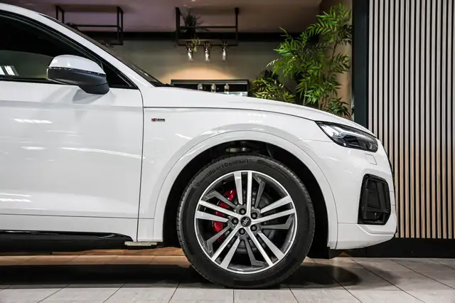 Audi Q5 view 15