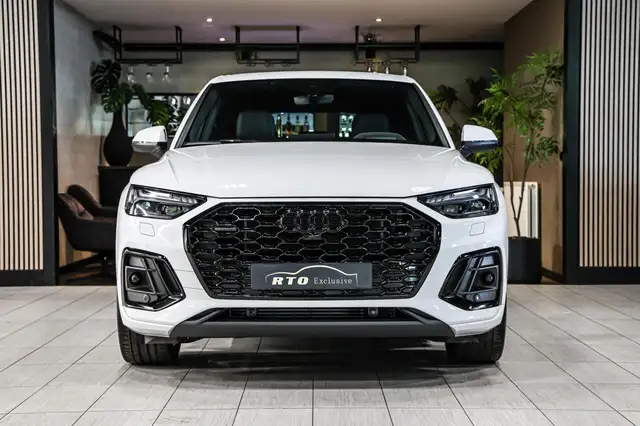 Audi Q5 view 7