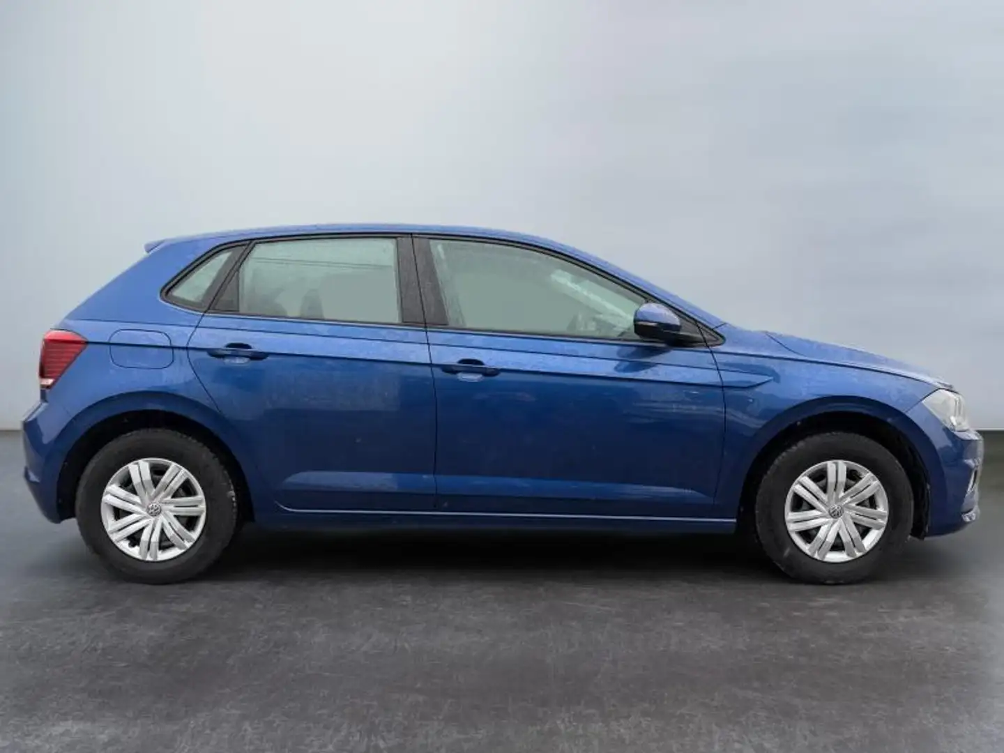 Volkswagen Polo VI Trendline Bleu - 2