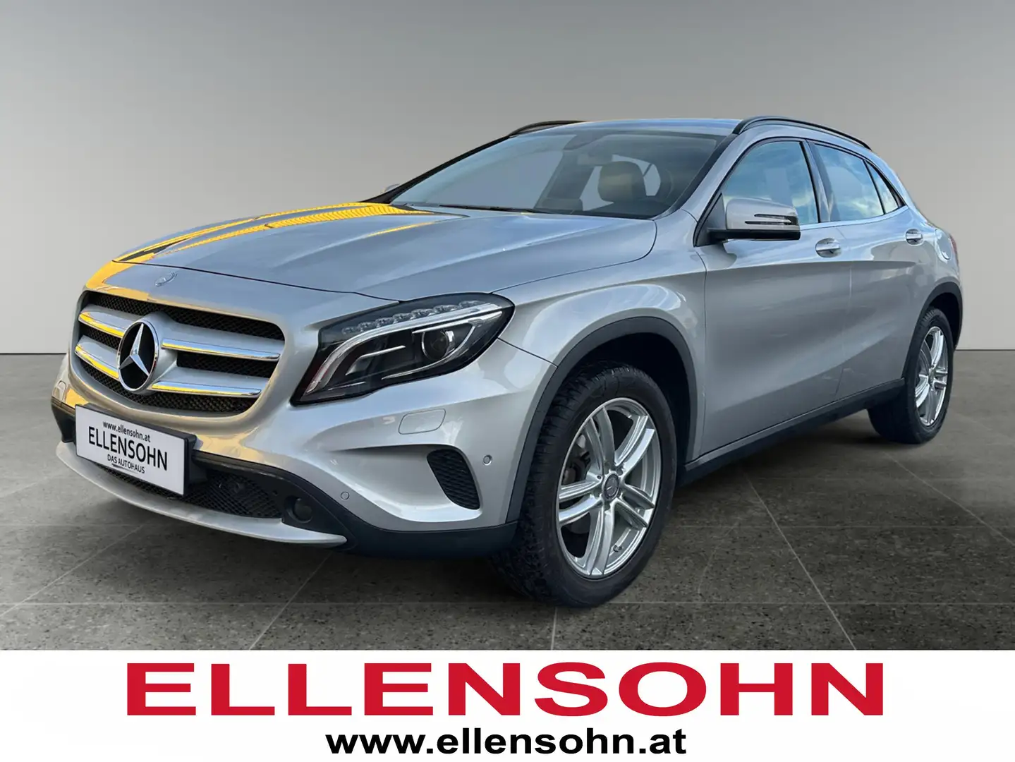 Mercedes-Benz GLA 200 d Aut. 8-fach bereift! Argent - 1