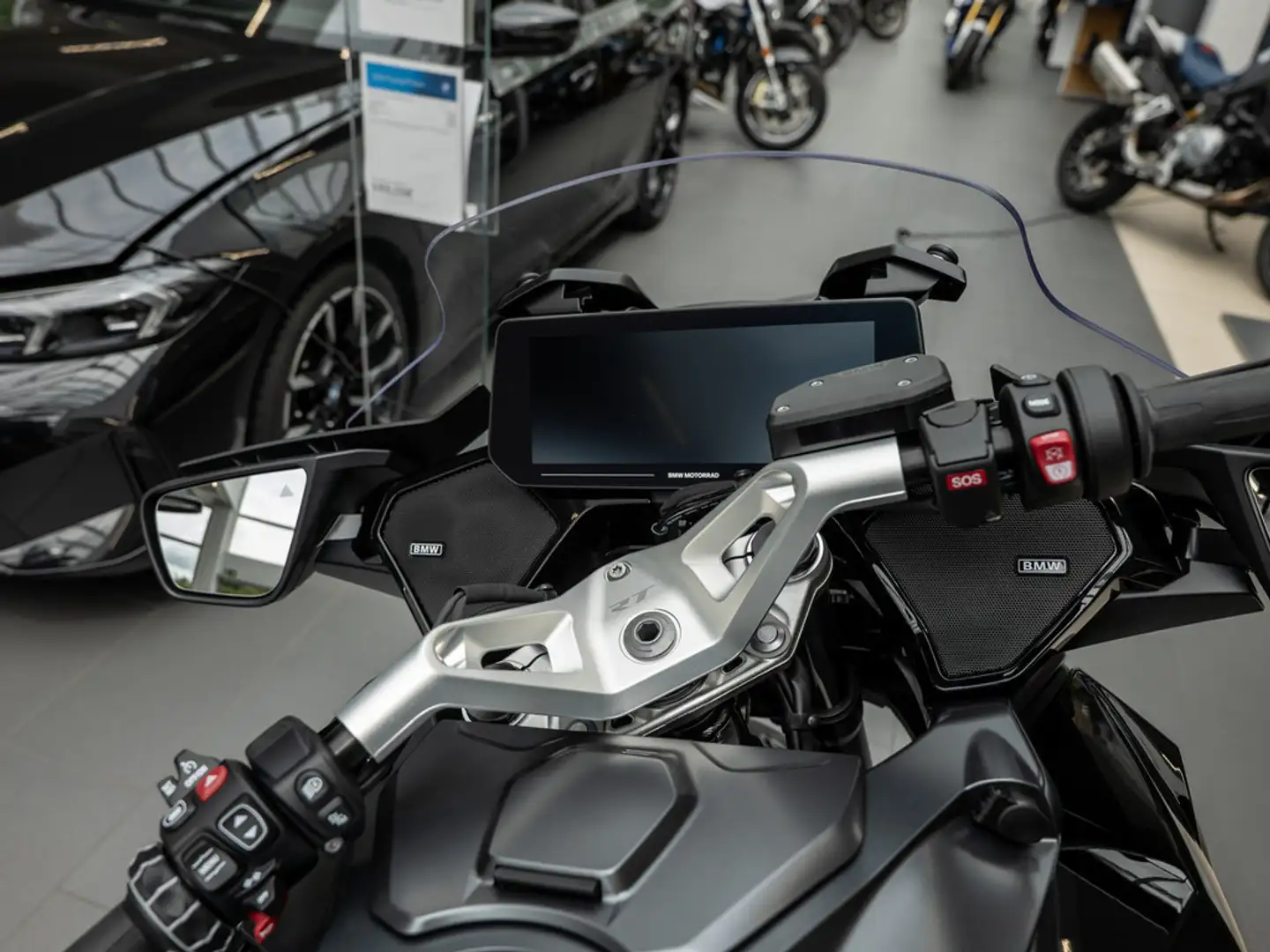 BMW R 1 300 RT Triple Black KOMFORT-P. DYNAMIC-P. Zwart - 2