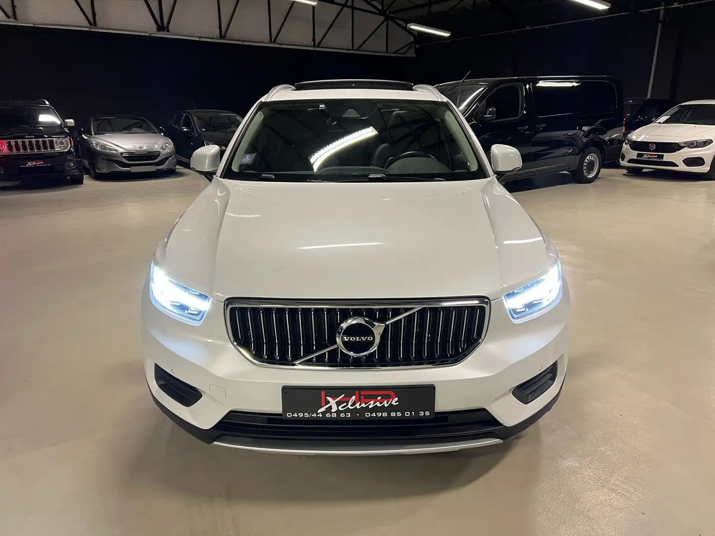 Volvo XC40 1.5 T4 PHEV R *FULL*PANO*GPS*CUIR*CAMERA*GARANTIE* Weiß - 2