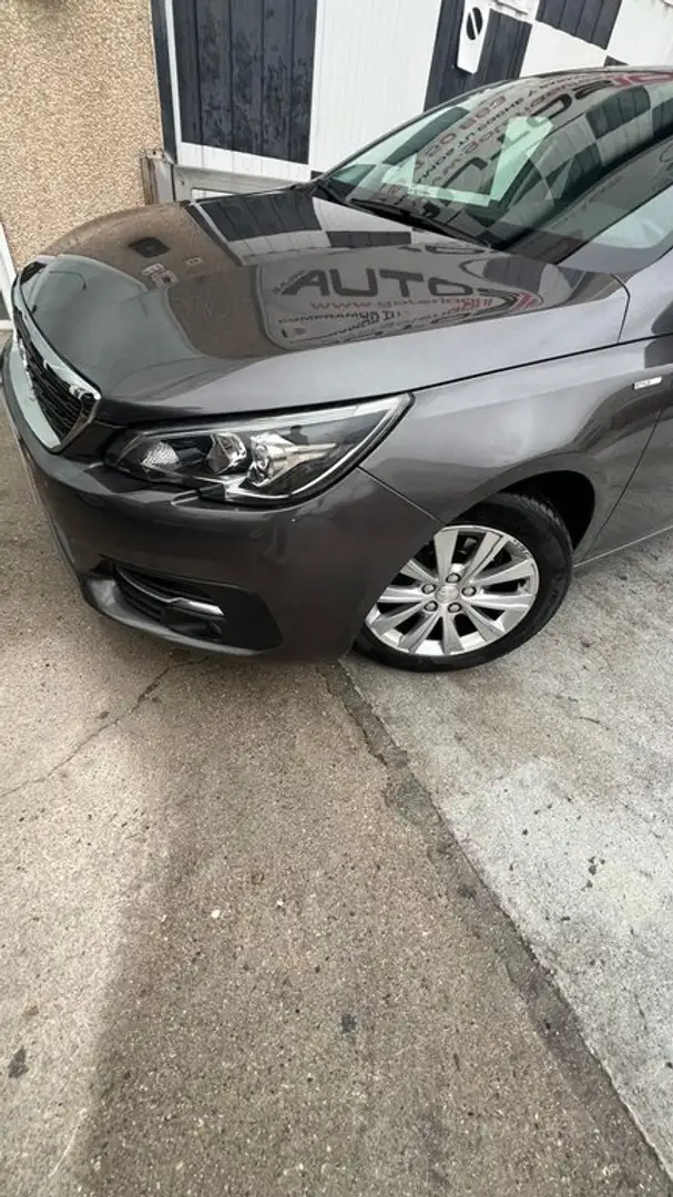 Peugeot 308 130cv Grau - 2