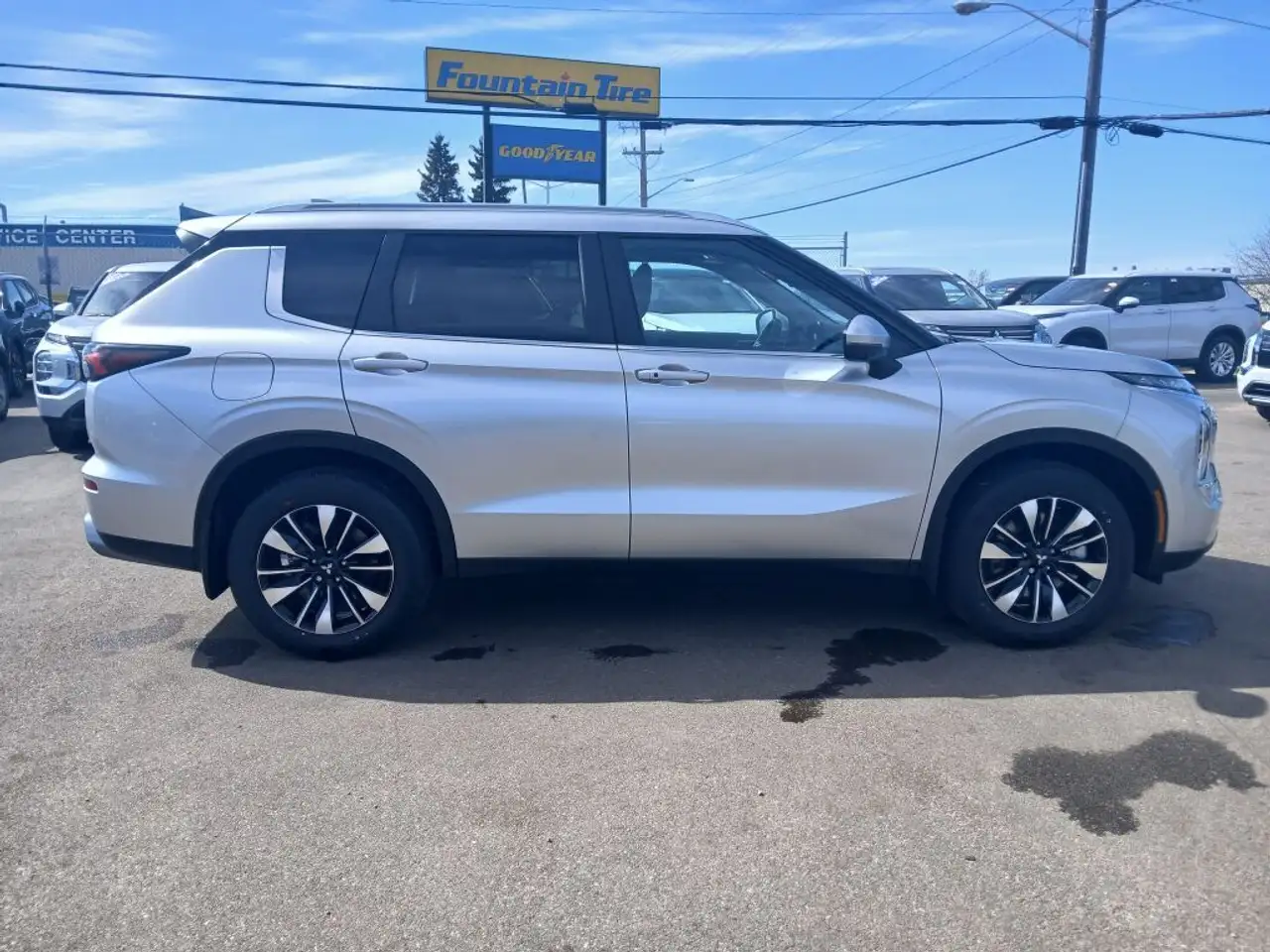 Mitsubishi Outlander снимка Mitsubishi Outlander