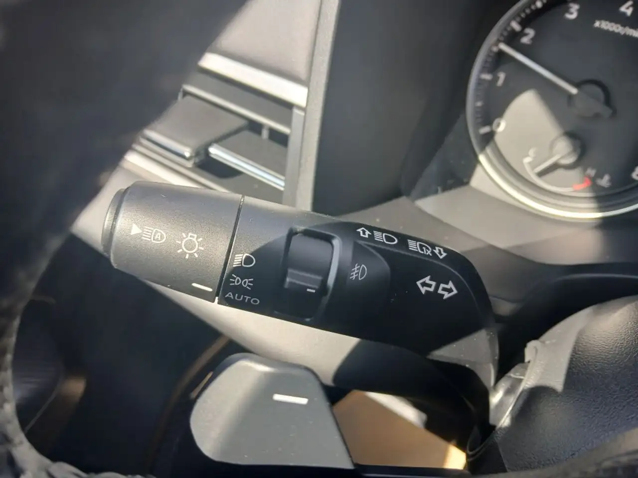 Mitsubishi Outlander снимка Mitsubishi Outlander