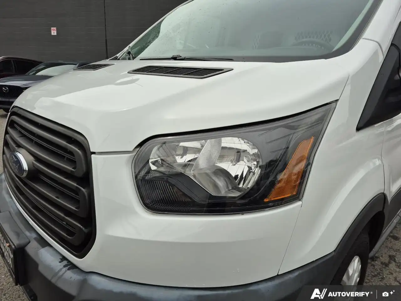 Ford Transit Cargo Van снимка Ford Transit Cargo Van