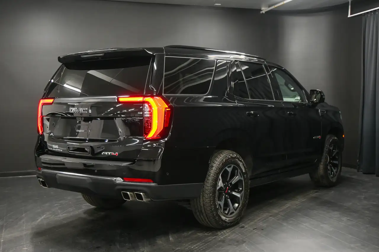 GMC Yukon снимка GMC Yukon