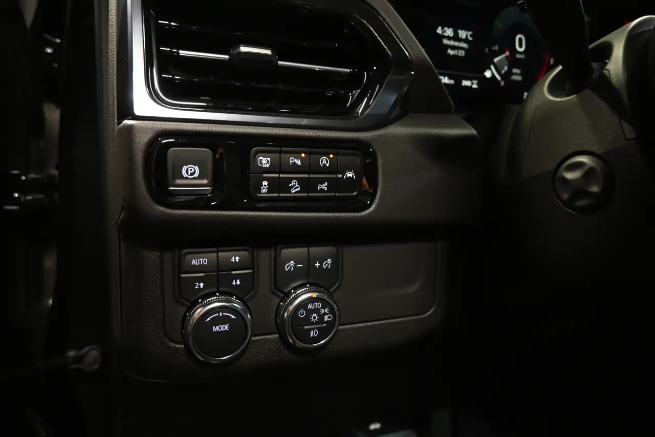 GMC Yukon снимка GMC Yukon