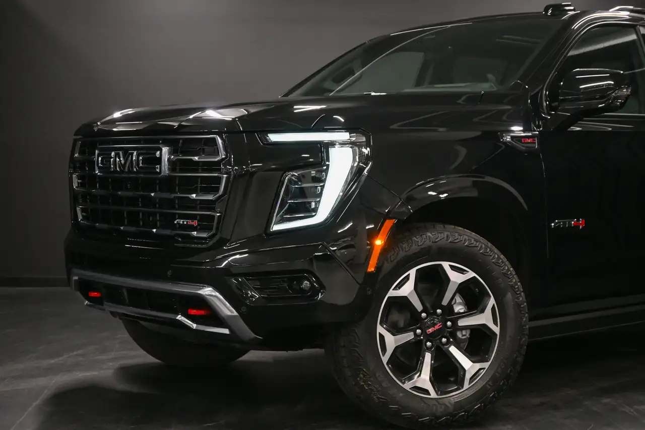 GMC Yukon снимка GMC Yukon
