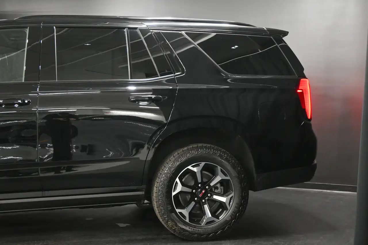 GMC Yukon снимка GMC Yukon