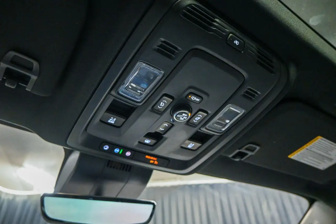 GMC Yukon снимка GMC Yukon