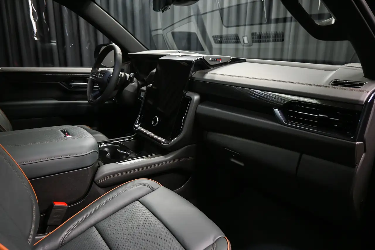 GMC Yukon снимка GMC Yukon