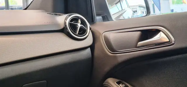 Mercedes-Benz B-Class view 15