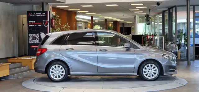 Mercedes-Benz B-Class view 5