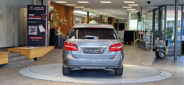 Mercedes-Benz B-Class view 8