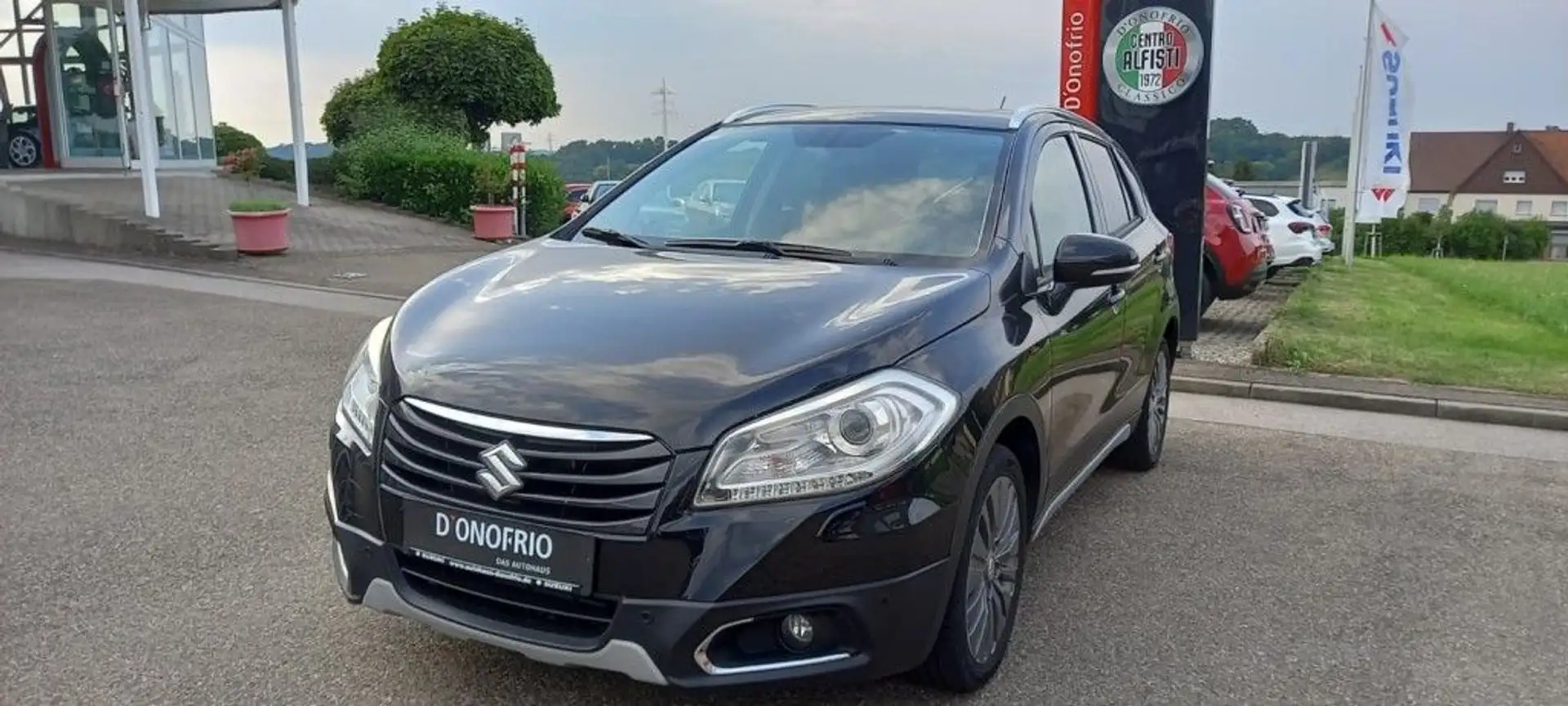 Suzuki SX4 S-Cross 1.6 VVT 4x2 Comfort+ Noir - 1