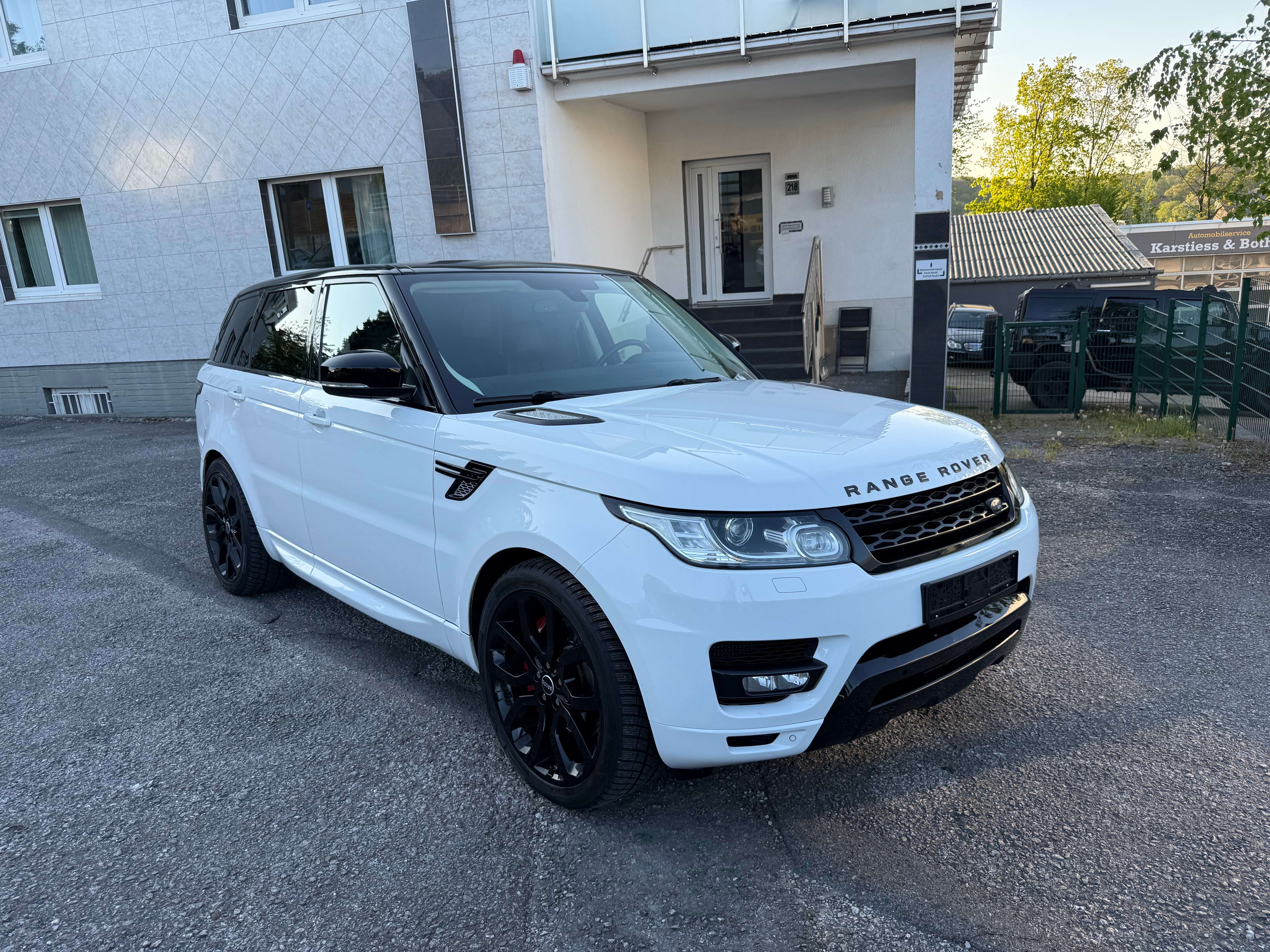 Second hand Land Rover Range Rover Sport 3.0