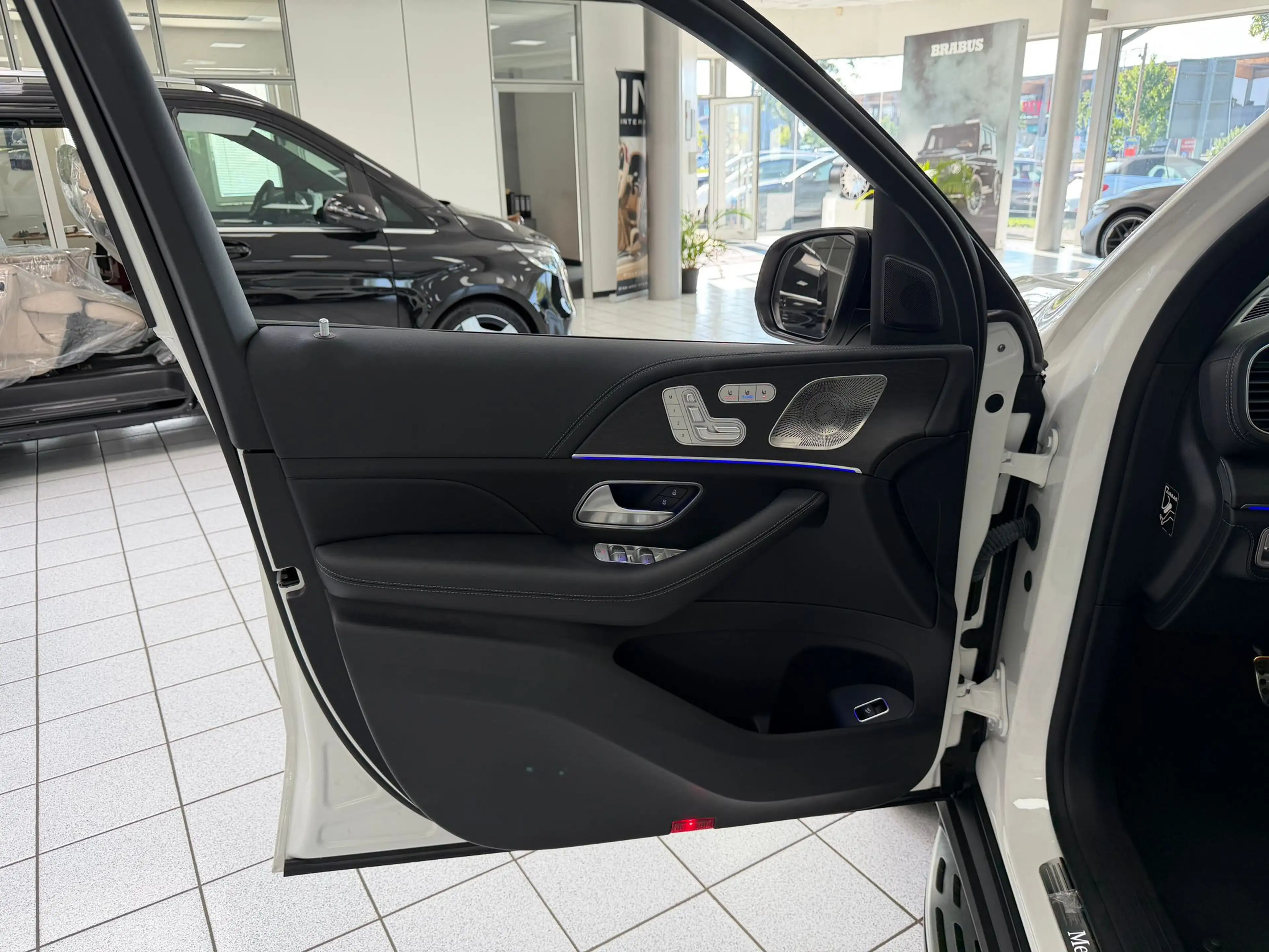 Mercedes-Benz GLS 450 4M*AMG*EXCL*AIRM*PANO*SOFT*DISTR*HUD*360 — photo 9
