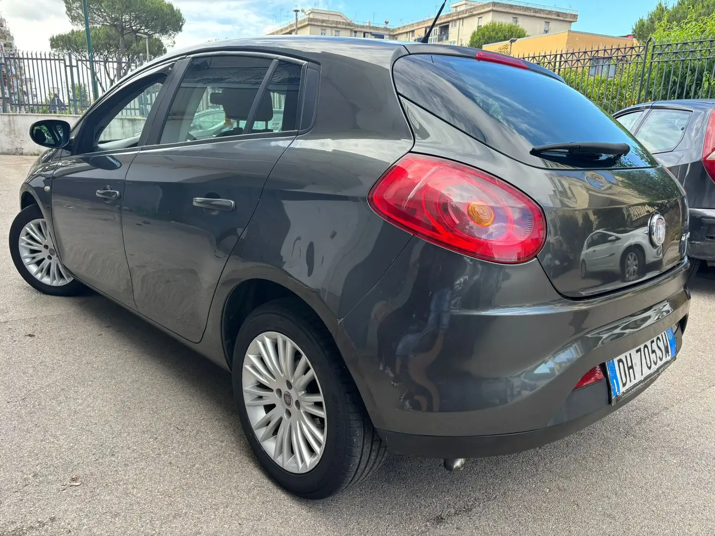 Fiat Bravo 1.9 MJT 120 CV Emotion Schwarz - 2