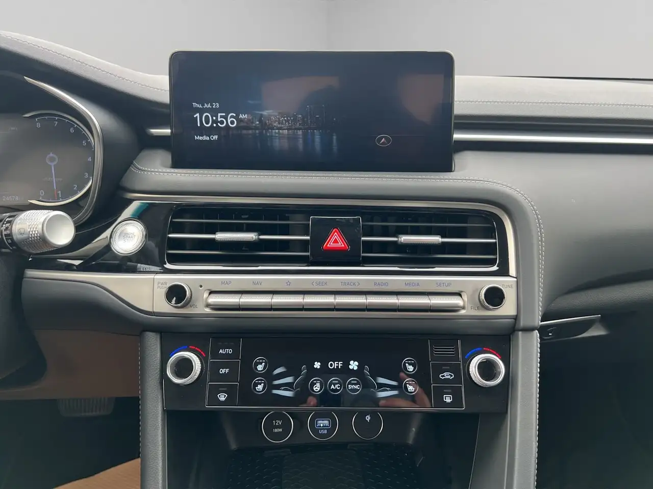 Genesis G70 снимка Genesis G70