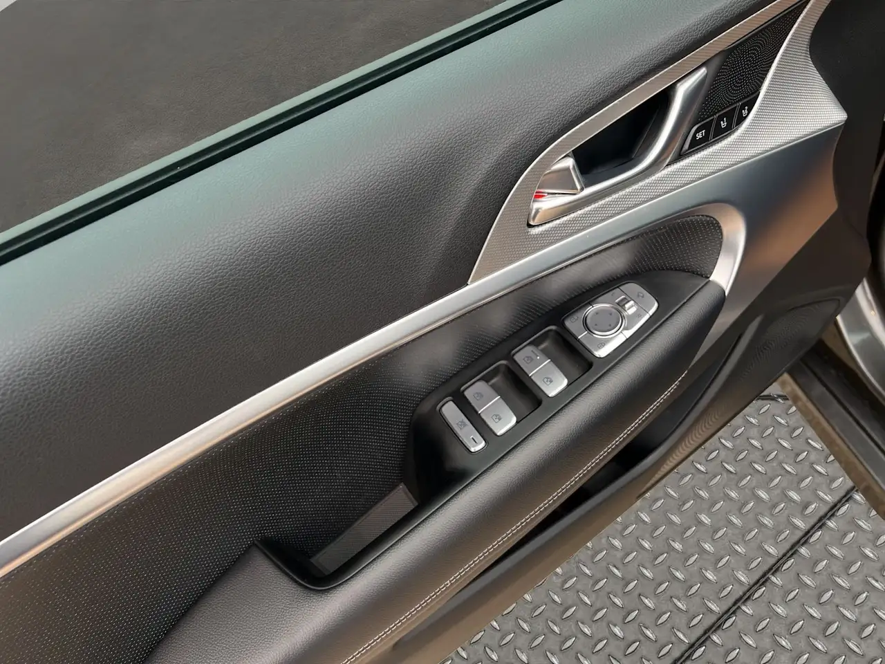 Genesis G70 снимка Genesis G70