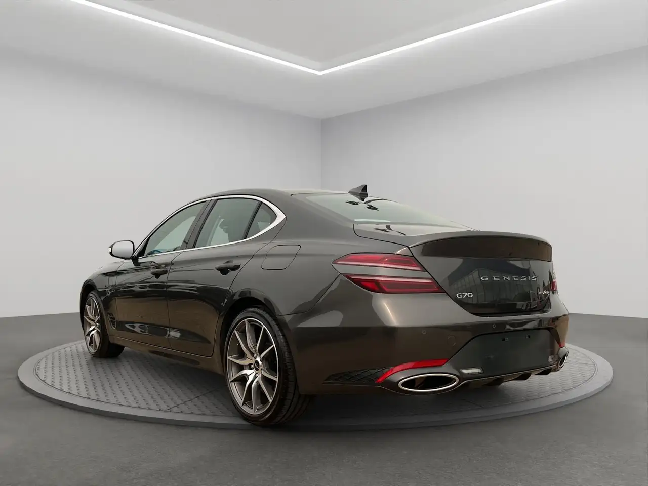 Genesis G70 снимка Genesis G70