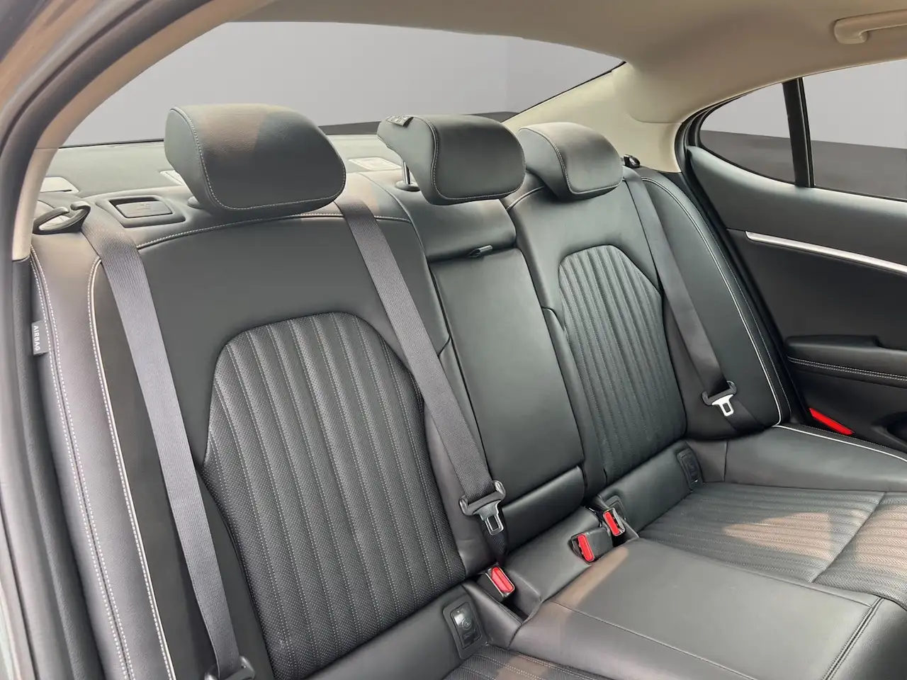 Genesis G70 снимка Genesis G70