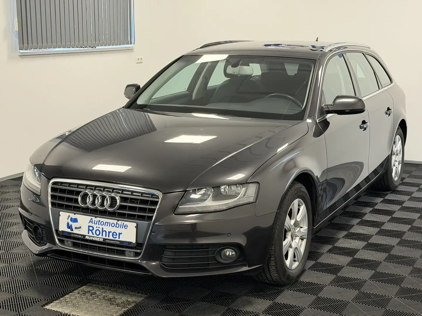 Audi A4 1.8 TFSI Automatik Grijs - 2