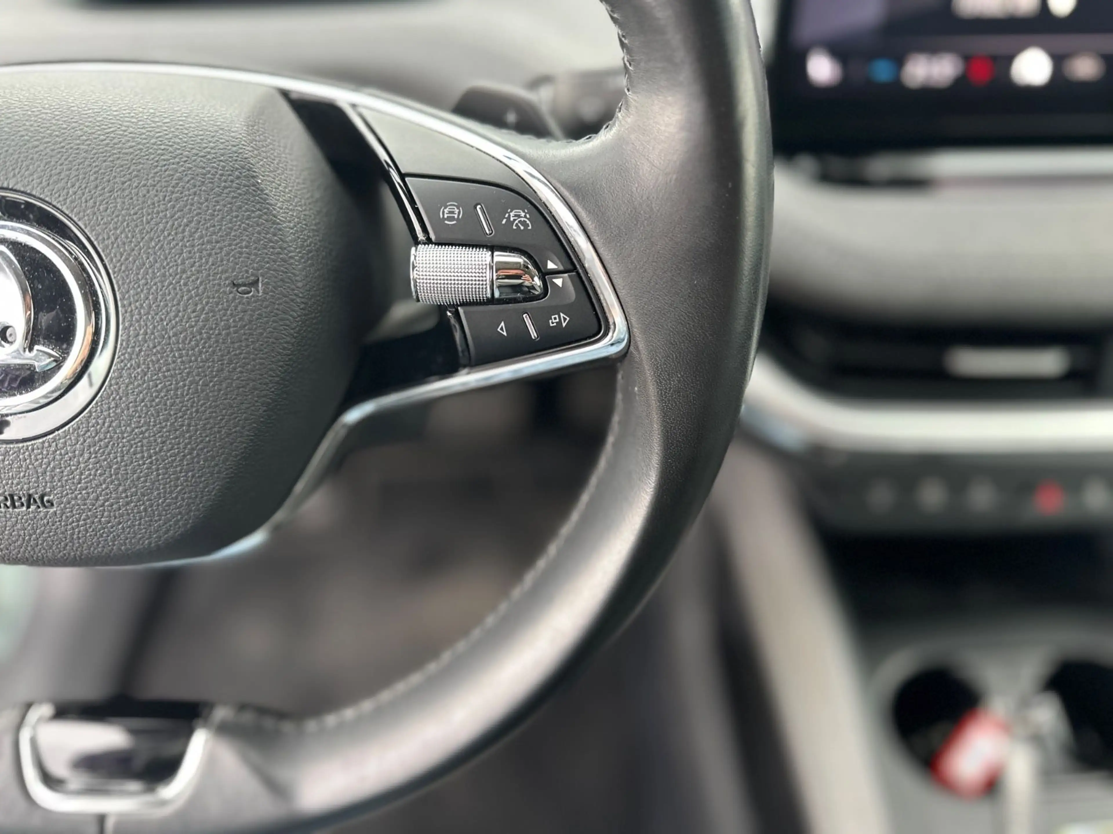 Skoda Enyaq 80 Loft*R-CAM*LED*KEYLESS*NAVI*VIRTUAL* — photo 15