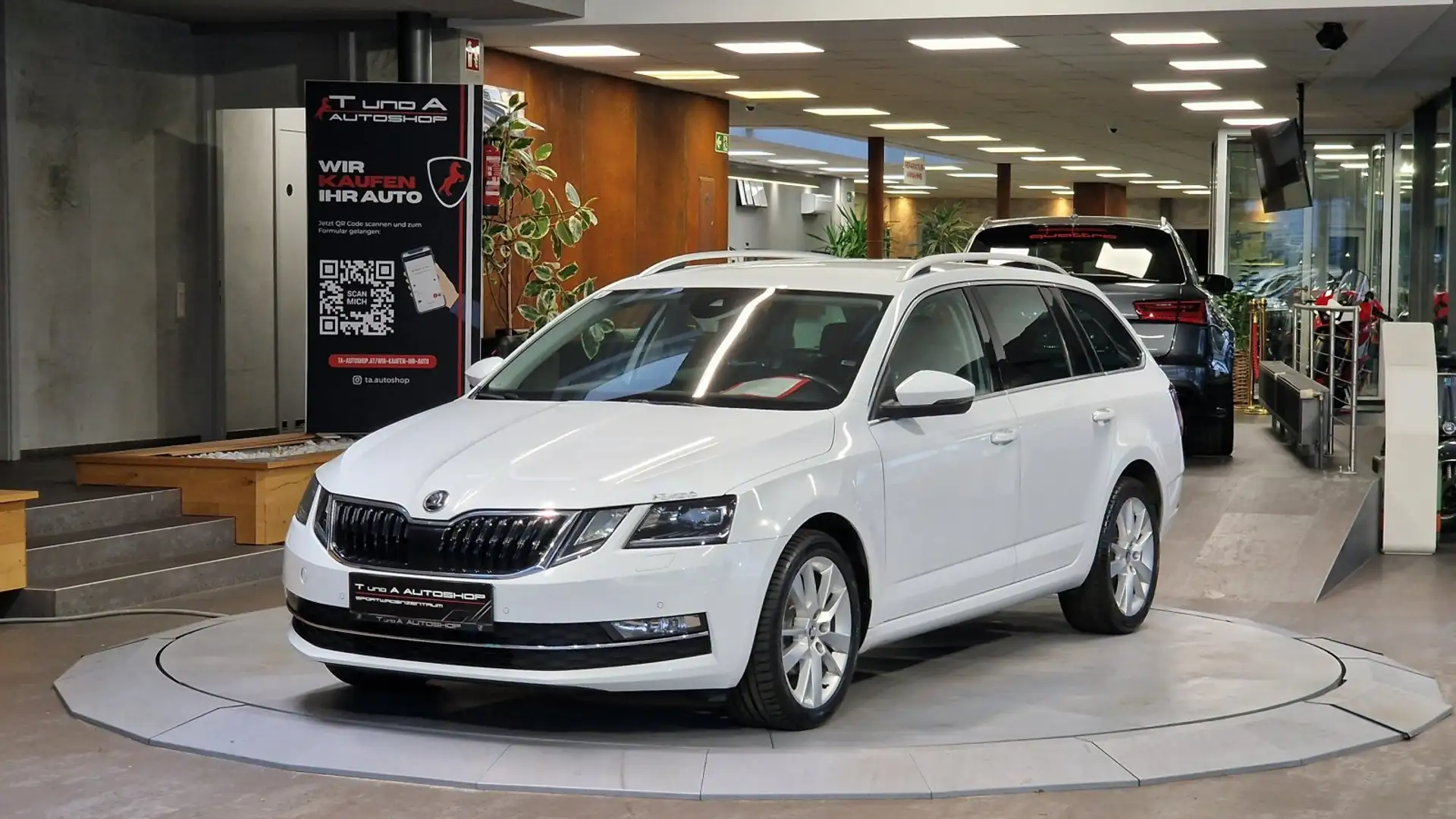 Skoda Octavia Combi 1.6 TDI STYLE *Tempomat*Navi*Carplay*Xenon* Weiß - 1