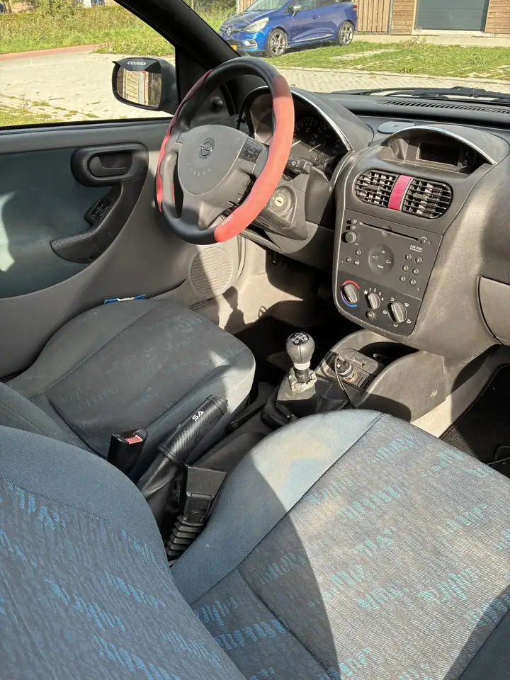 Opel Corsa 1.2-16V Comfort, foto 5