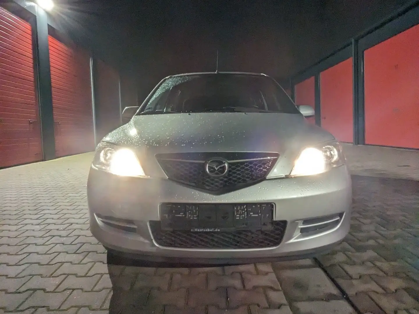 Mazda 2 1.4l Active Grau - 1