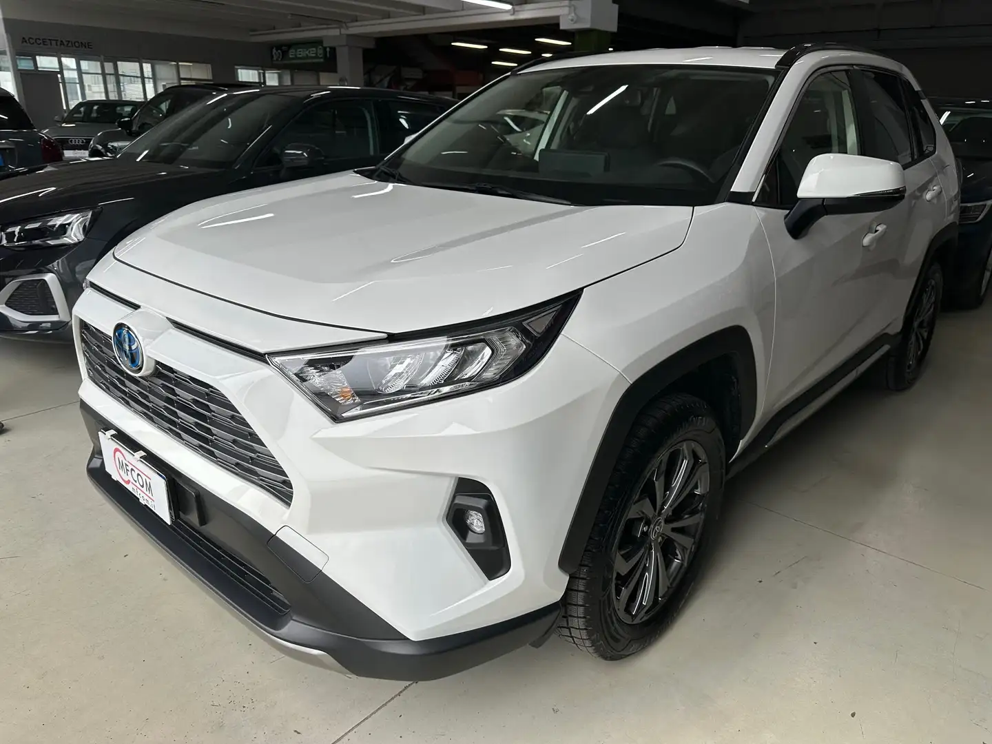 Toyota RAV 4 2.5 vvt-ie h Dynamic 2wd 218cv e-cvt Blanco - 1