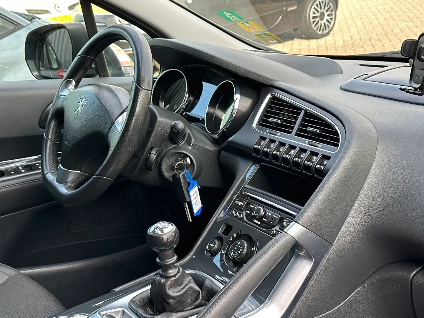 Peugeot 3008 1.2 PureTech Allure Panoramadak - Clima - Navi - C Blauw - 2