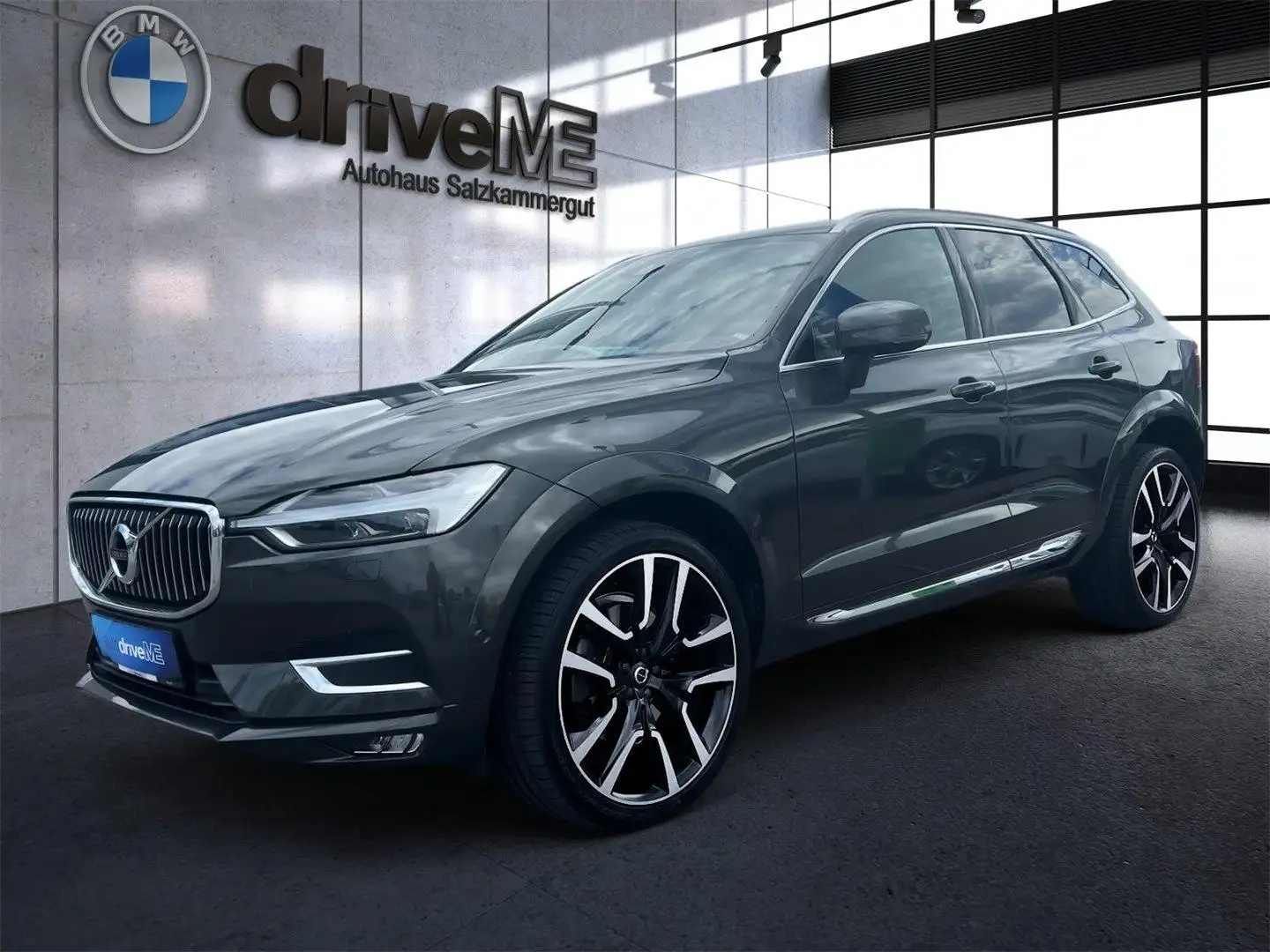 Volvo XC60 D4 Inscription AWD Grijs - 2