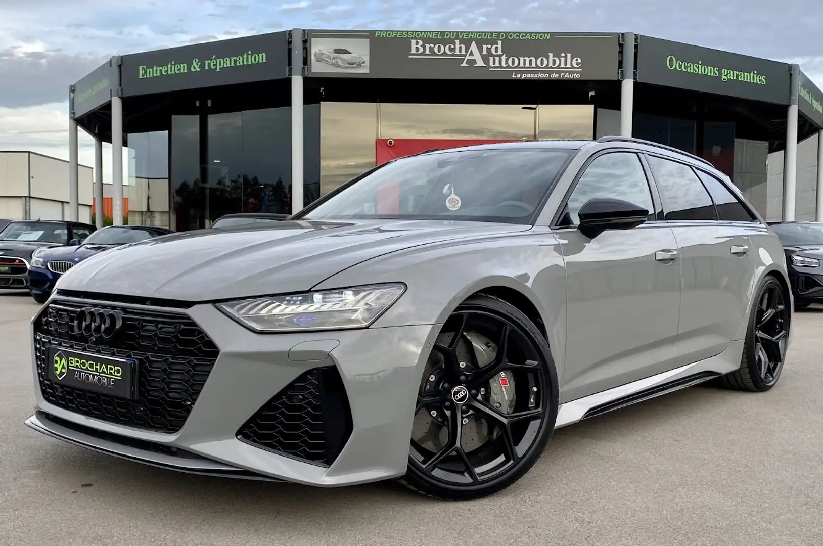 Audi RS6 (C8) / 4.0l V8 TFSI 600 CH BVA 8 Quattro / Gris - 1