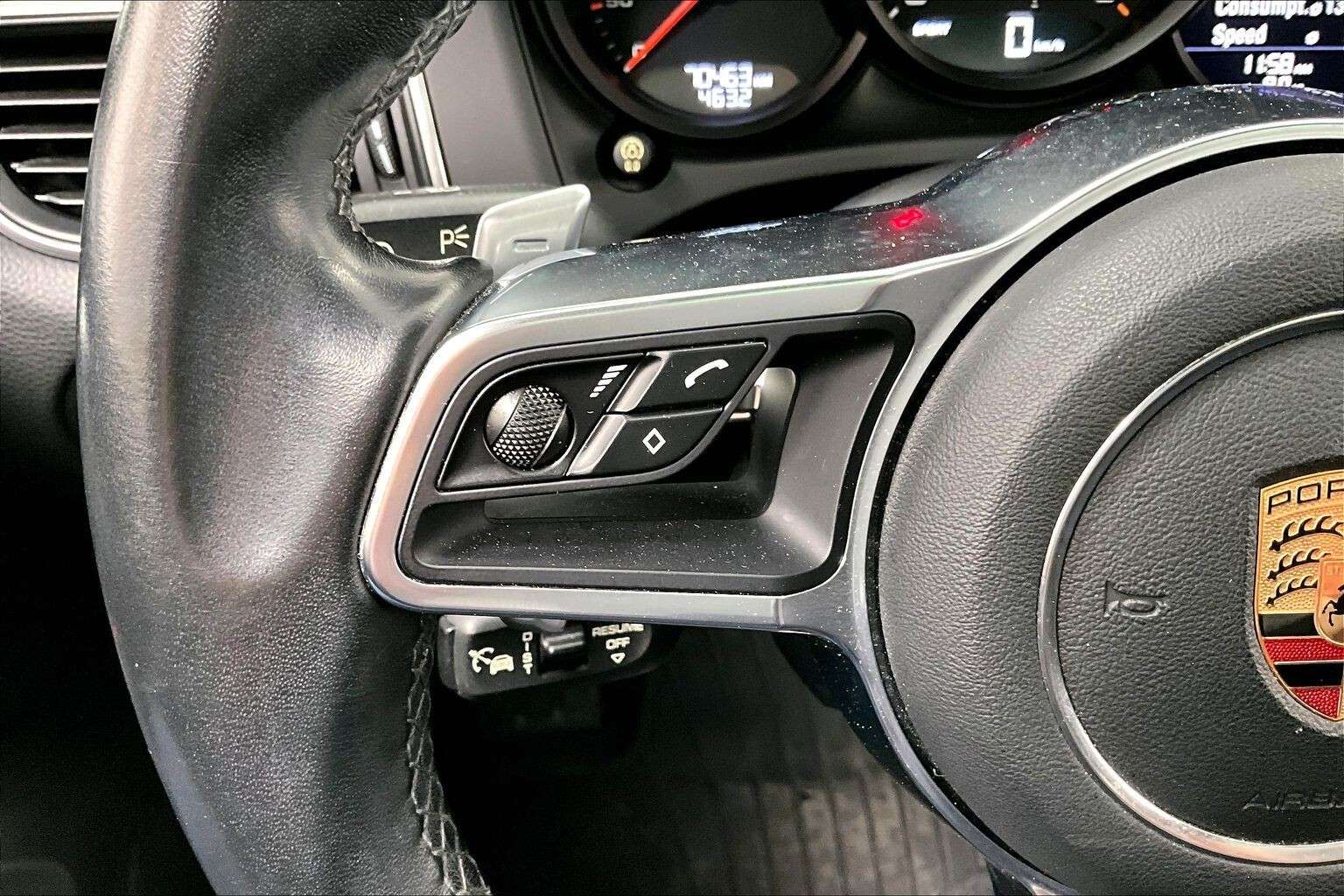 2018 Porsche Macan | No Accidents, One Owner, Full-210 Inspection! thumb 16