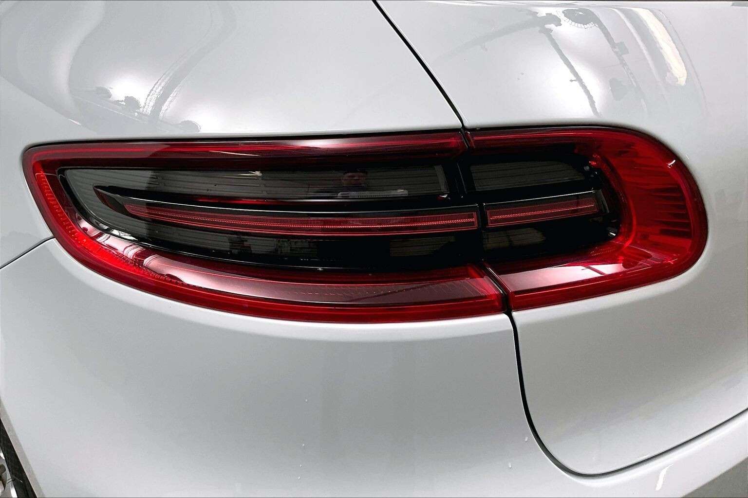 2018 Porsche Macan | No Accidents, One Owner, Full-210 Inspection! thumb 20